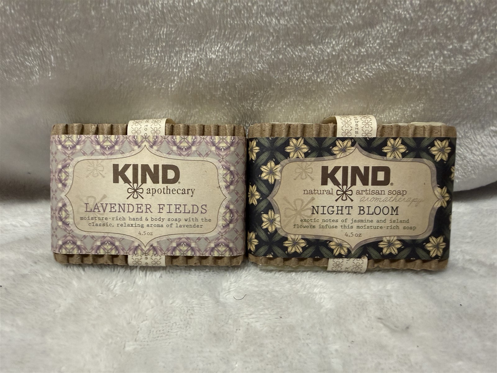 2x KIND NATURAL ARTISSAN SOAP BAR AROMATHERAPY NIGHT BLOOM & LAVENDER FIELDS