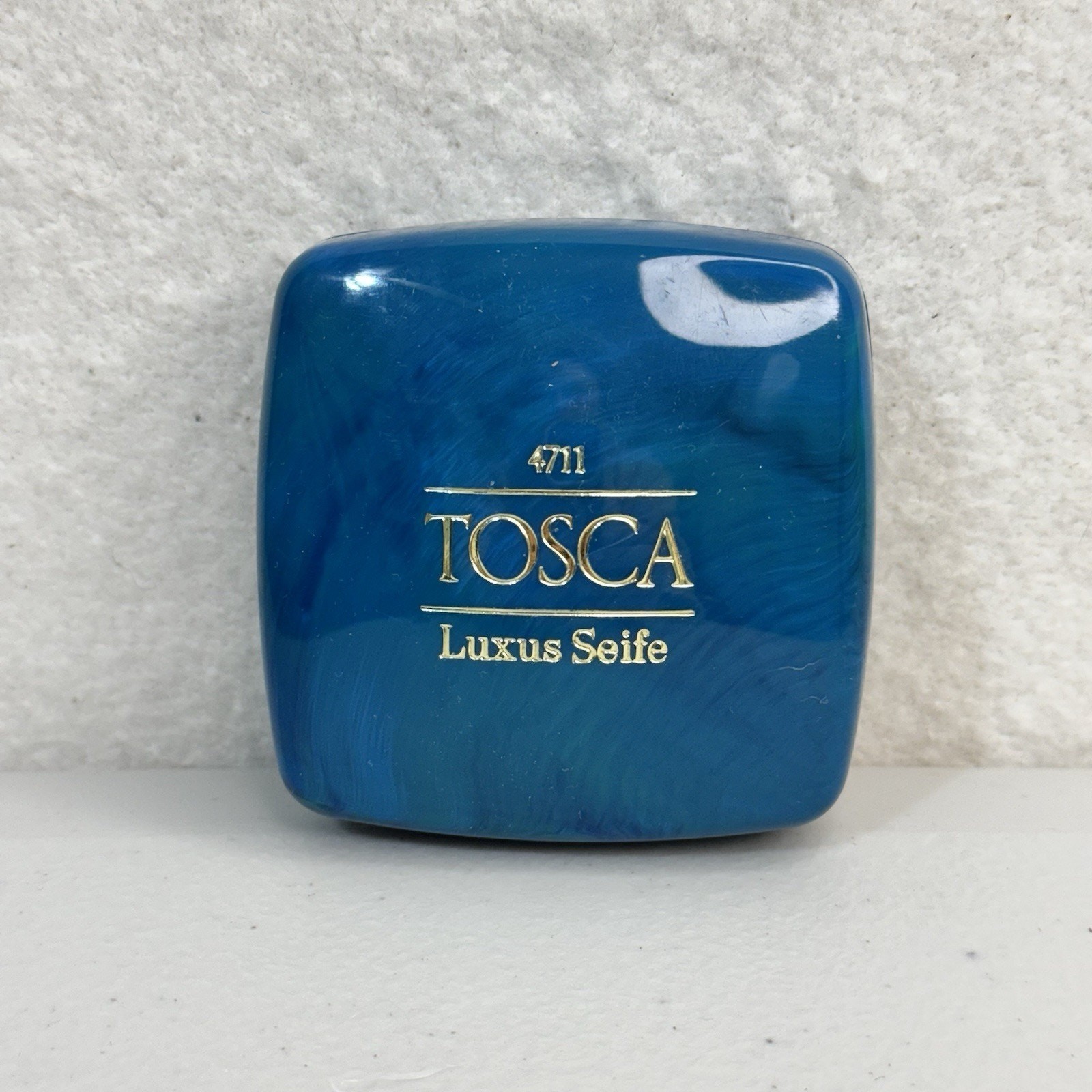 VTG 4711 TOSCA Soap Bar 100g 3.5oz & Square Plastic Soap Saver Travel Case