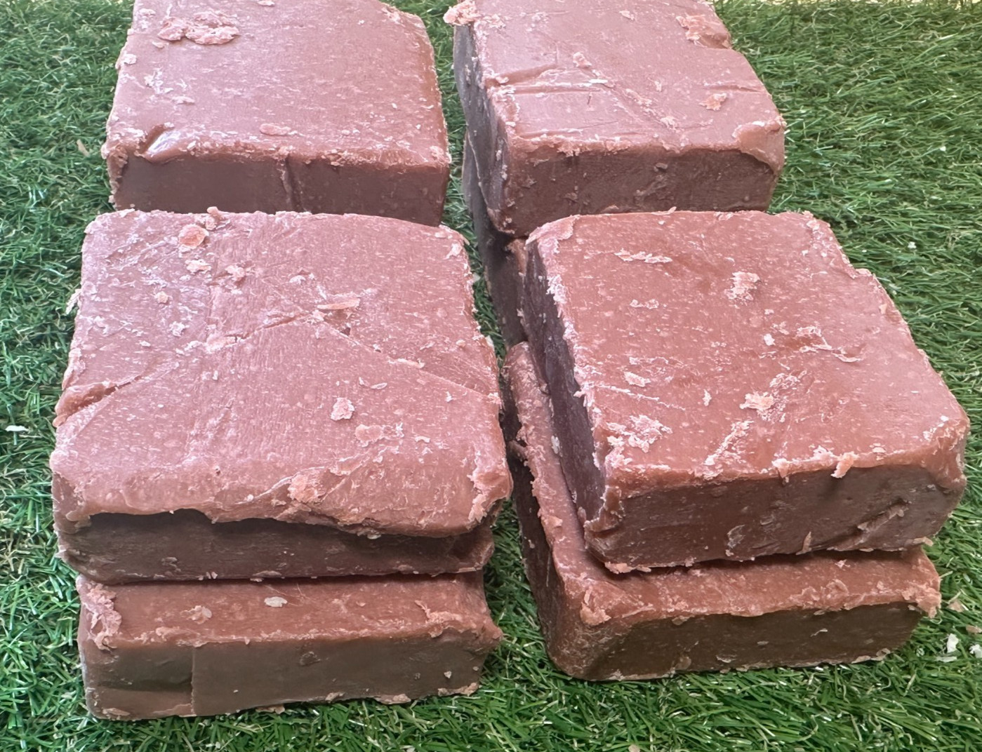 8 Bars Of Dr. Squatch Soap (Factory Rejects – No Box) Gold Moss – Zero Grit