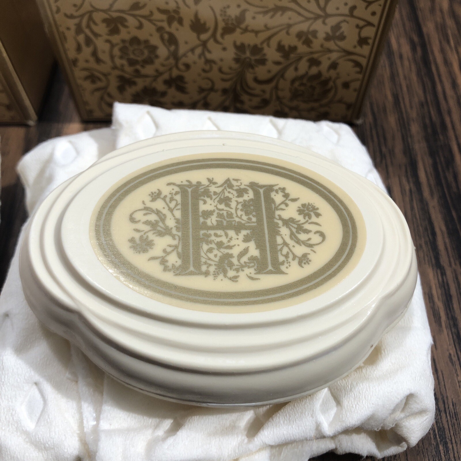 2x Vintage 1984 Avon Letter Perfect Guest Soap 2.75 oz. Bar “H” Decal New NIB