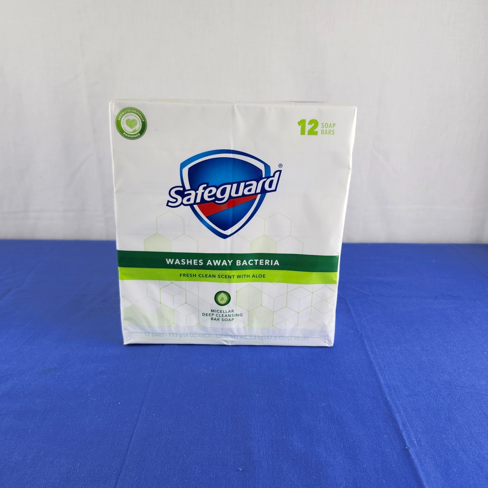 Safeguard Antibacterial Bar Soap, White with Aloe, 4 Oz Bars (Pack of 12)