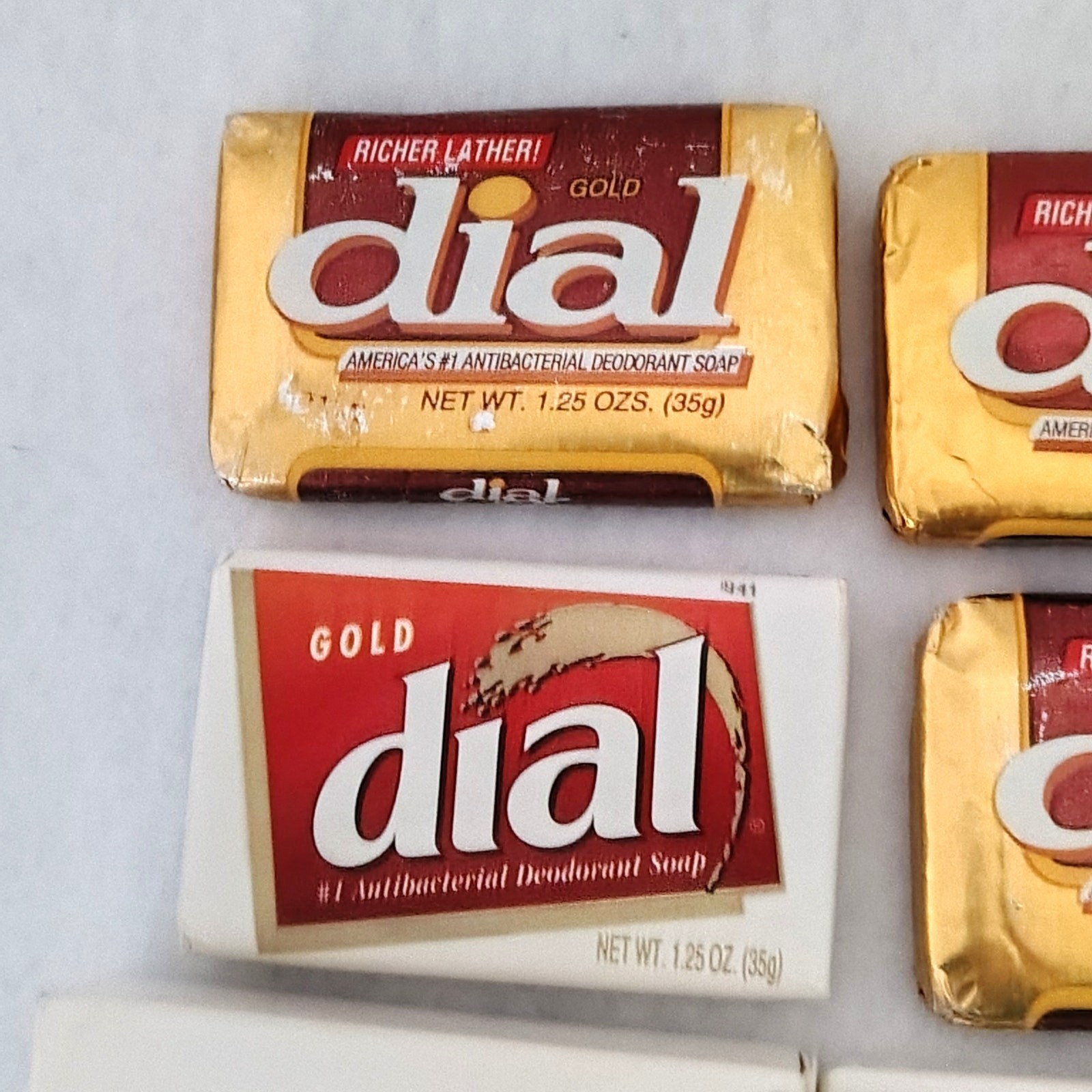 12 Vintage Dial Gold Bar Soaps Antibacterial Deodorant 1.25 oz Travel 80s NOS