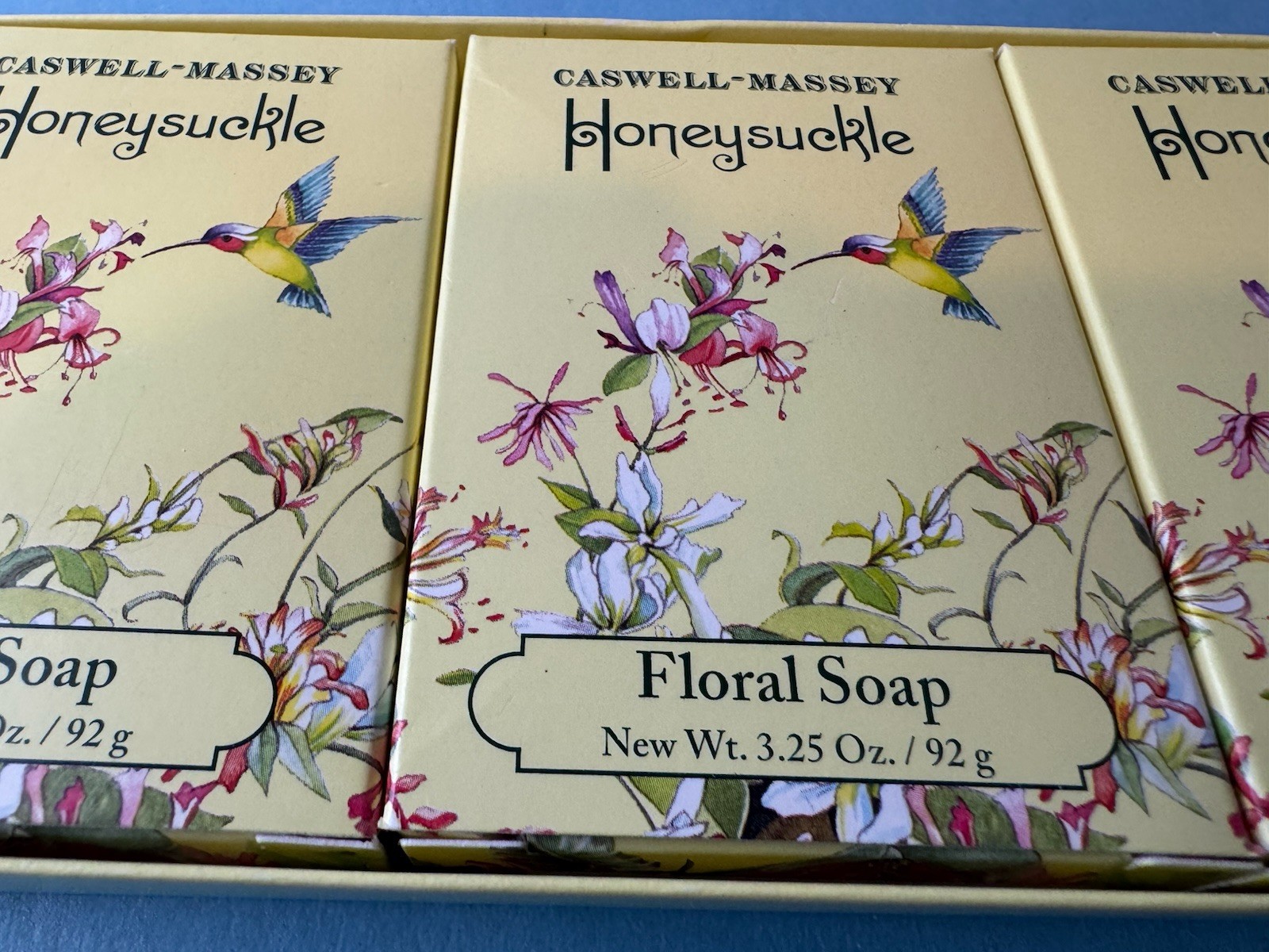 CASWELL-MASSEY CLASSICS HONEYSUCKLE FLORAL SOAP – 3 CAKES – NEW IN BOX