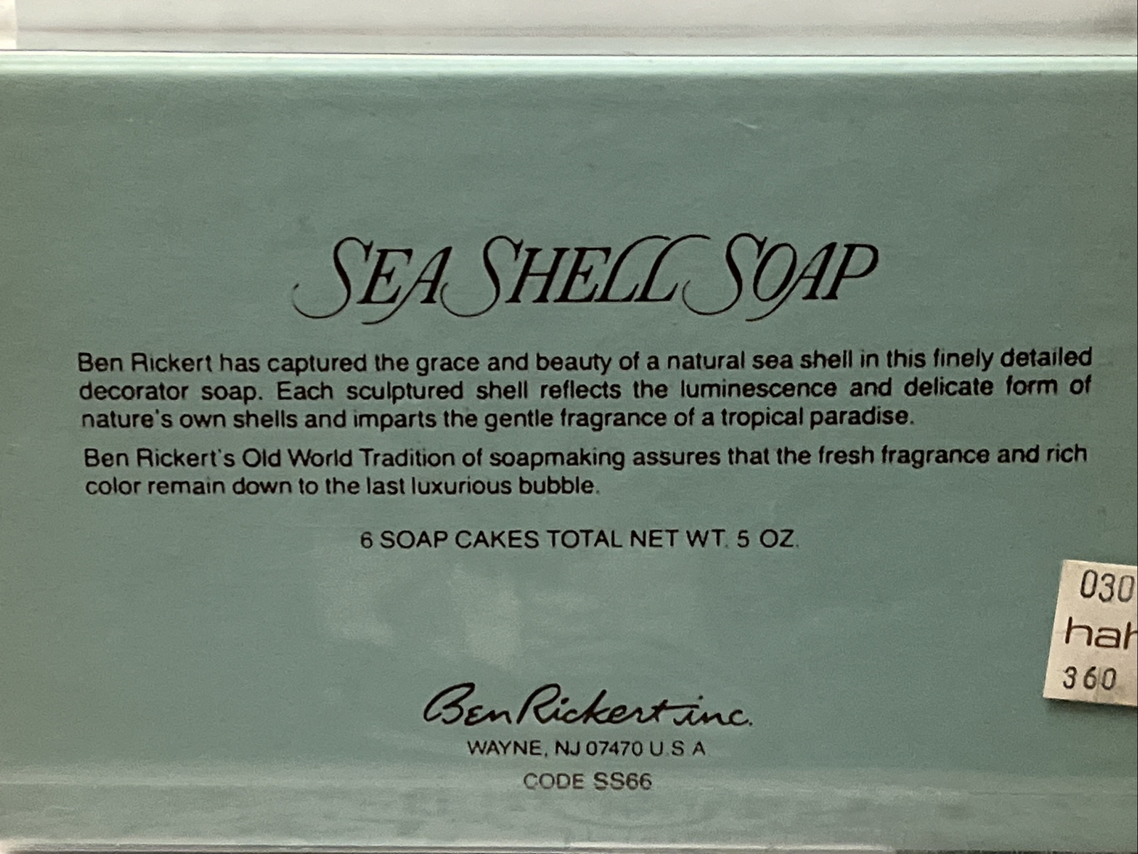 Vintage 5 Oz. Box of 6 Guest Sized Seashell Sea Shell Soap Soaps Ben Rickert New