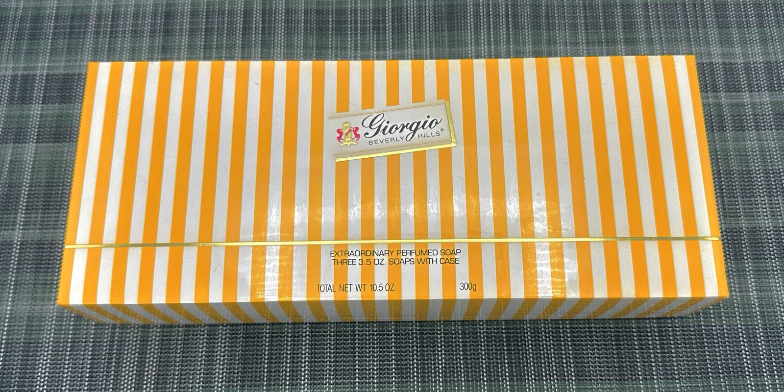 Giorgio Beverly Hills Extraordinary Perfumed Soap 3 Soap Set 10.5 oz