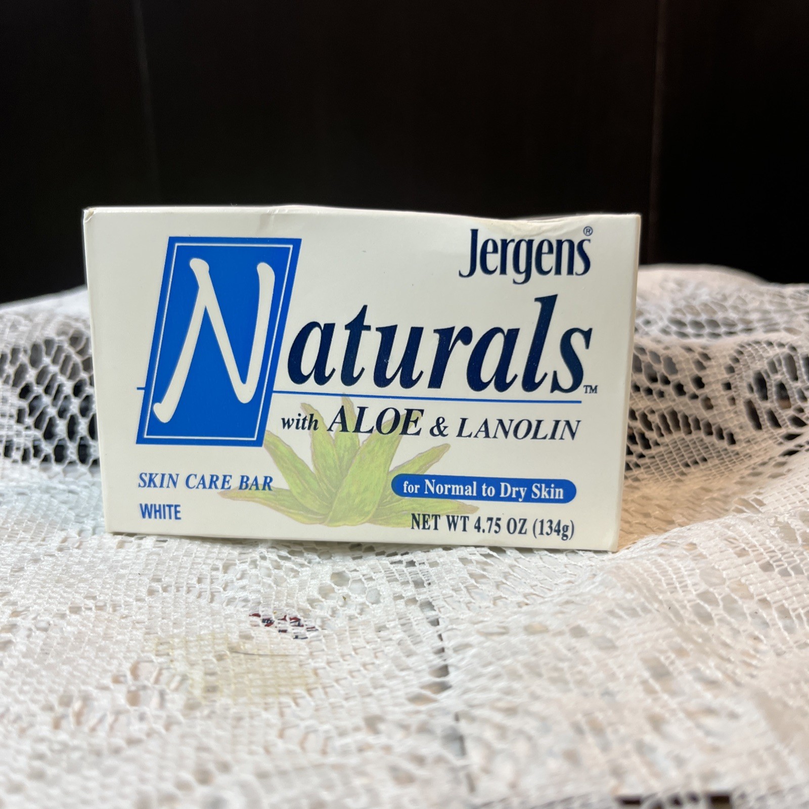 Vtg Jergens Naturals w/ Aloe & Lanolin 4.75 oz Bar Soap Skin Care Props
