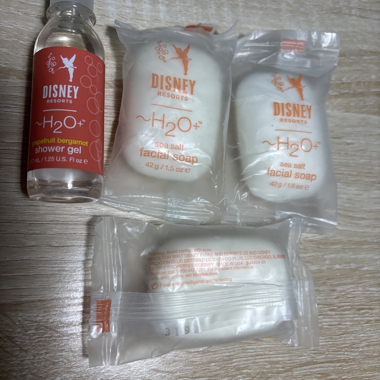 Disney Resorts H2O – 1 Shower gel and 3 Sea Salt Facial Soap