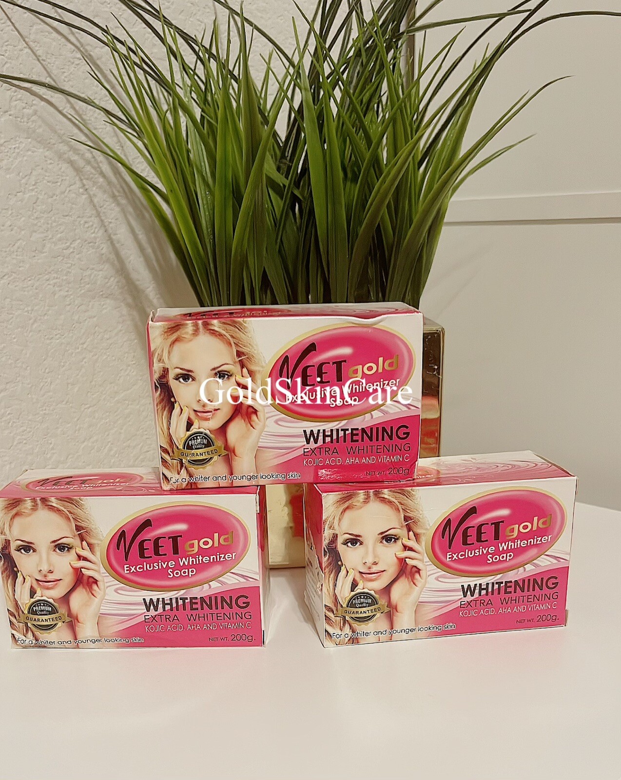 Veet gold exclusive whitenizer soap Kojic Acid AHA And Vitamin C