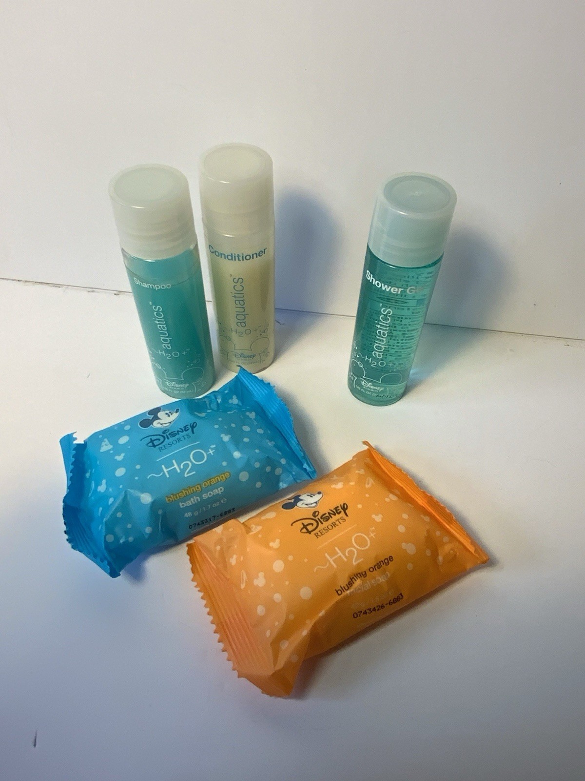 Disney Resort Soaps – H2O Aquatics- 3 Bottles & 2 Bars