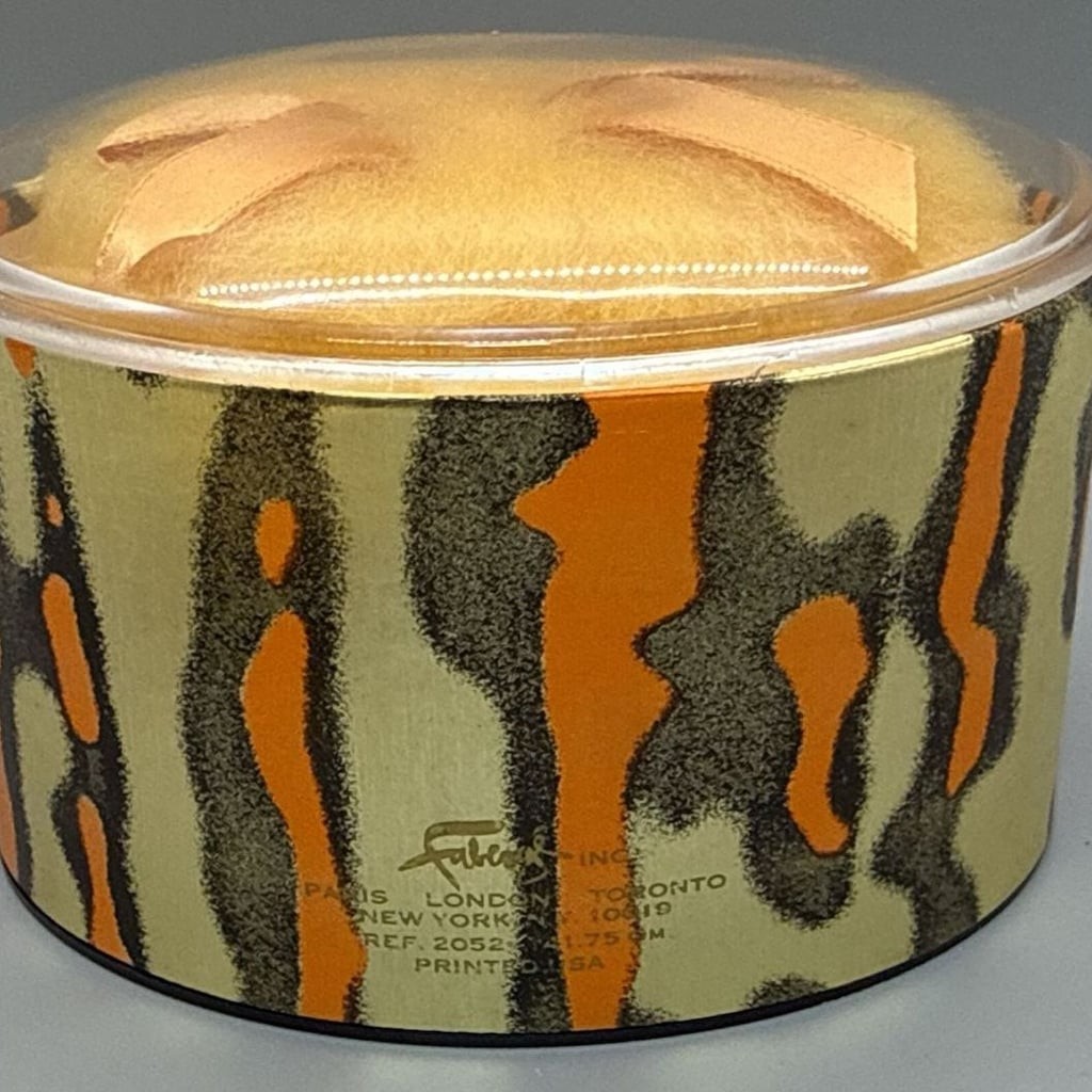 NOS Faberge Tigress Bath Powder, Original Puff & Savon Tigress Soap Set New Vtg