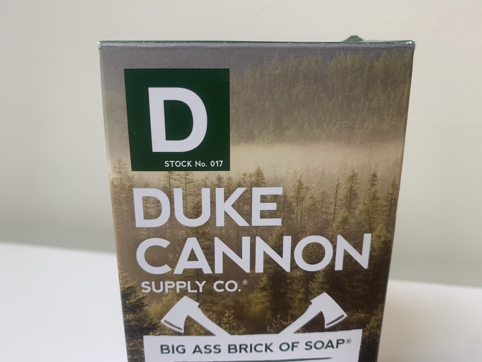 NEW Duke Cannon Big Ass Brick Of Soap Fresh Cut Pine 10 oz Mens Grooming USA