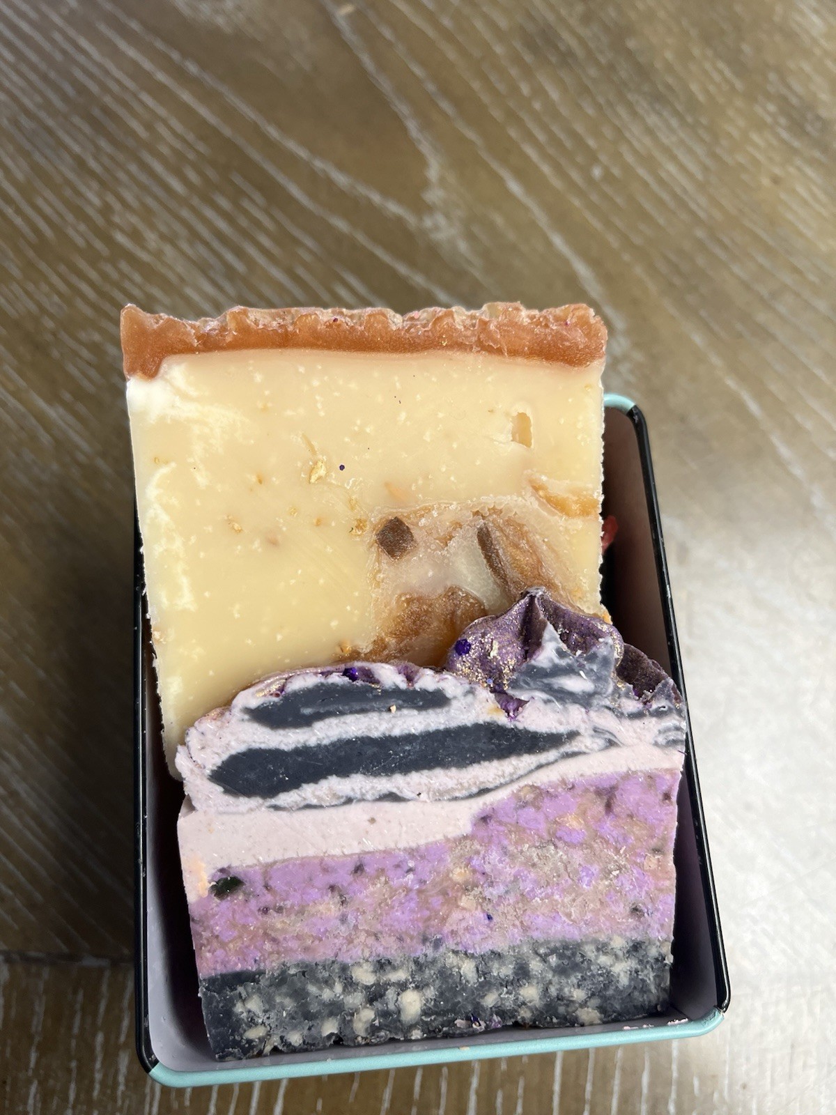 Finchberry Soap Sampler Tin Box 1 lb 8 bars