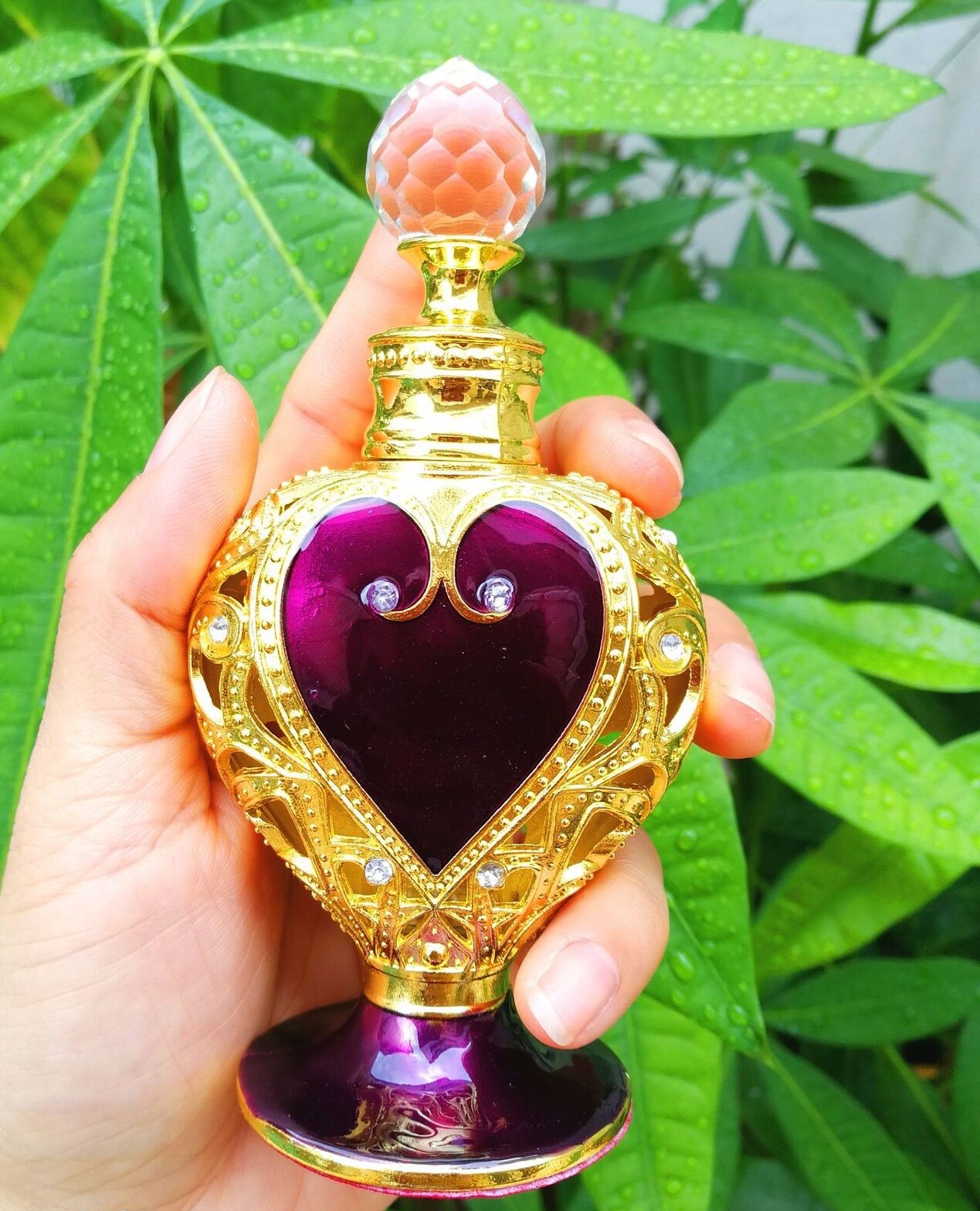 12ml Vintage Love Heart Empty Metal Perfume Bottle Refillable Aromatherapy oils