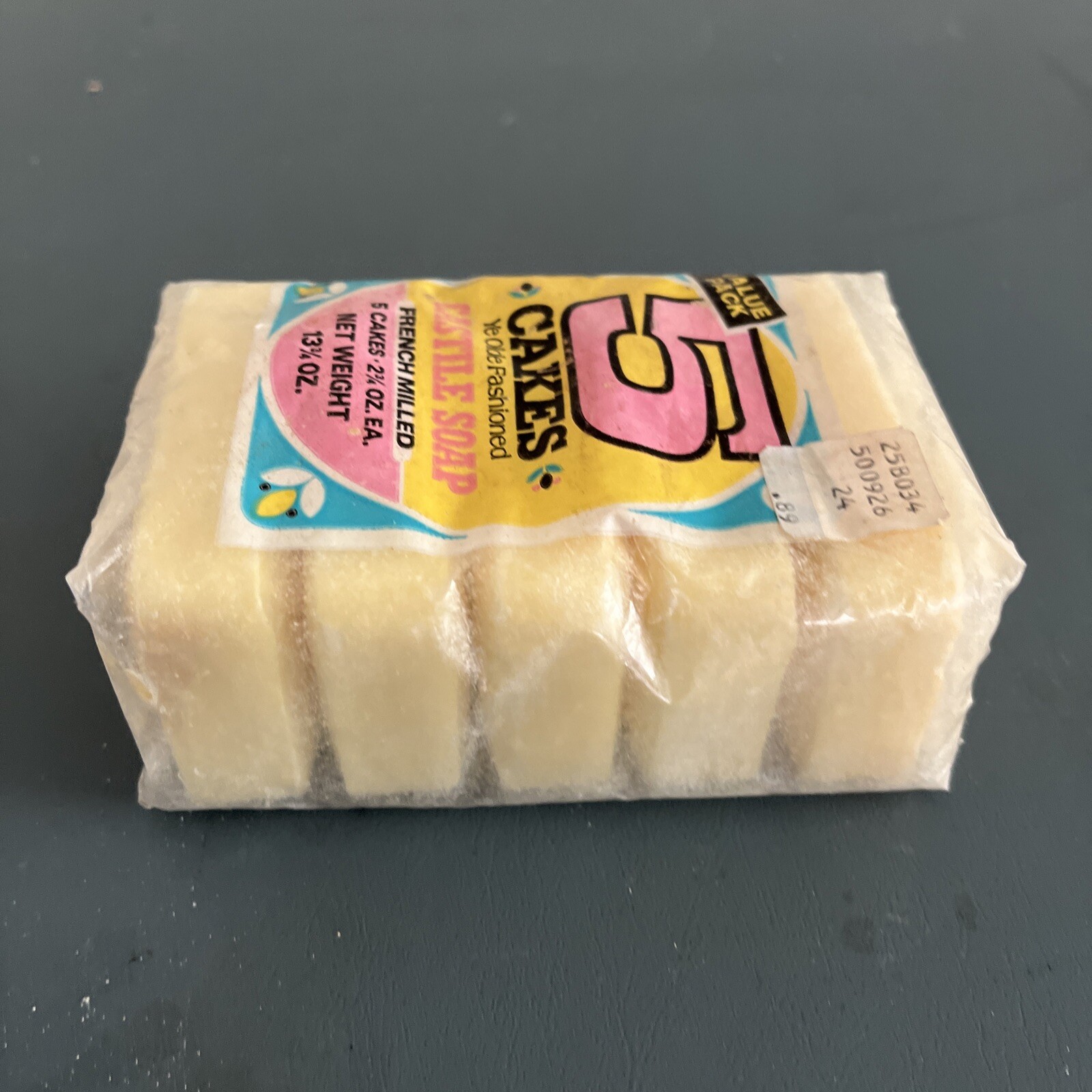 VTG 5 Cakes Ye Olde Fashioned FRENCH MILLED SOAP 2 3/4 Oz/each Yellow Durham USA