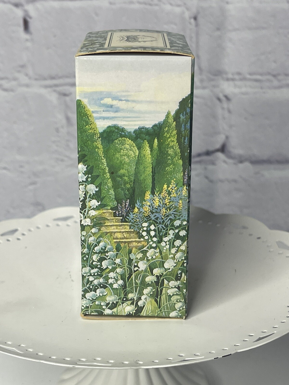 VTG Lily of the Valley Woods of Windsor Soap 3.5 oz English Soap New In Box