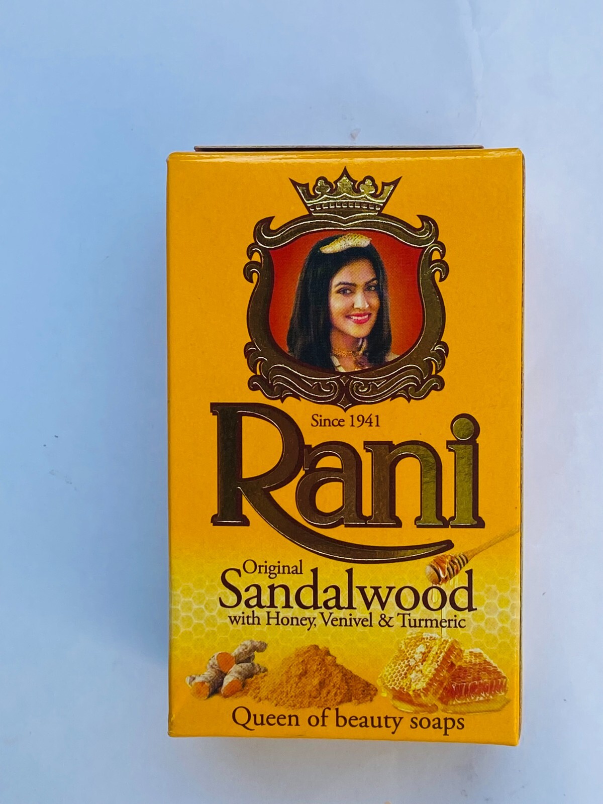 Ceylon Rani Ayurvedic Original Sandalwood With Venivel,Turmeric & Honey Soap 90g