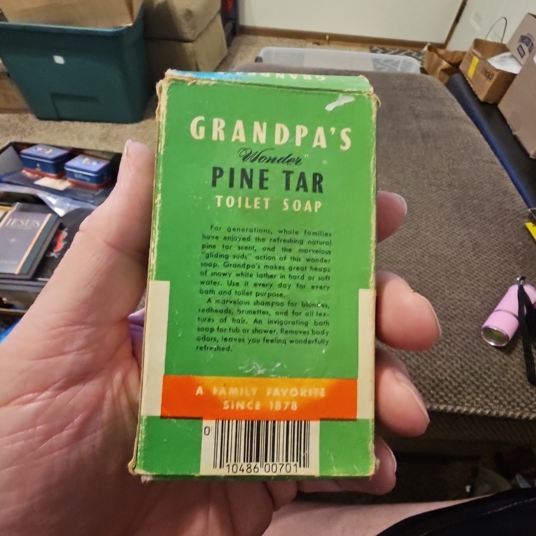 Vintage Grandpa’s Wonder Pine Tar Toilet Soap 4.25 Oz New In Box 1975