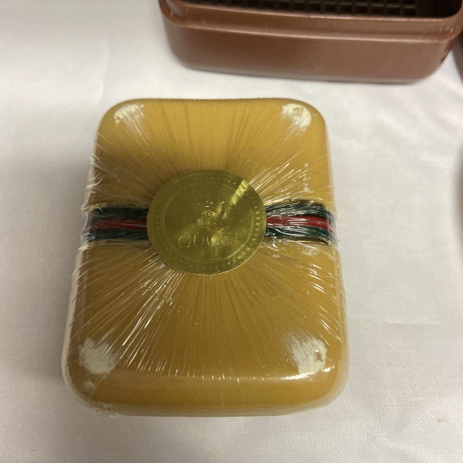 Gucci Vintage 80’s Classic Savon Parfum 1 Bar Soap 3 1/3 oz for Men.TravelCase.