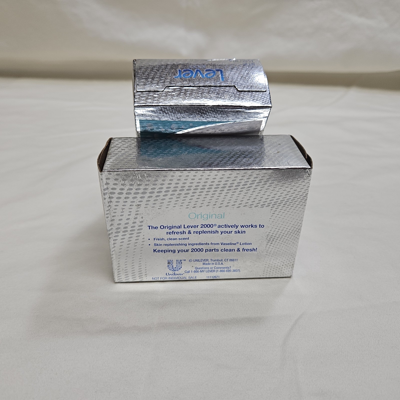 Lever 2000 with Vaseline Petroleum Jelly Origial Scent. Unused 2 Bars
