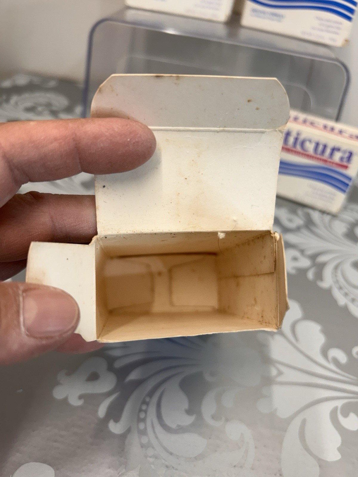 Cuticura Medicated Bar Soap X6 Expired For Props 5.25 Oz Each
