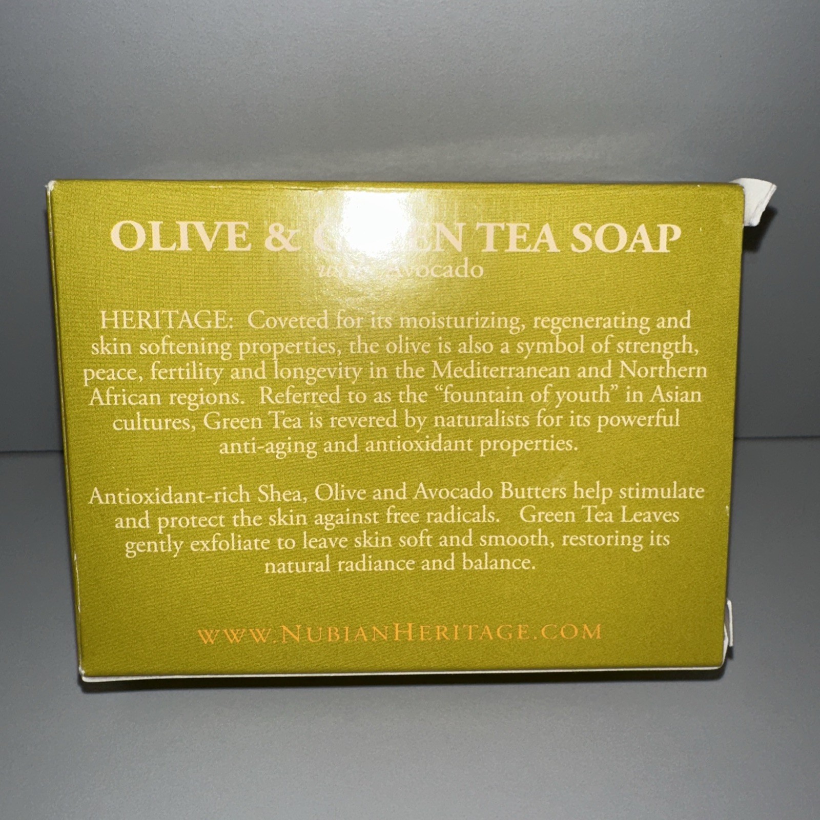 NUBIAN HERITAGE Olive & Green Tea Soap with Avocado & Green Tea Leaves 5 oz/141g