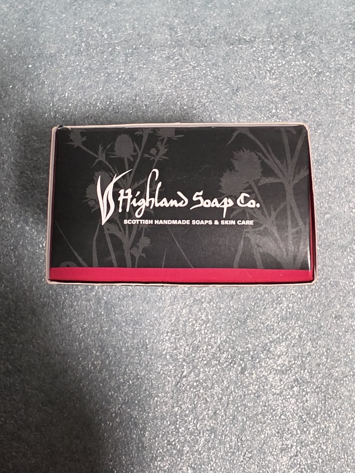 SCOTTISH RASPBERRY CRANACHAN HAND MADE NATURAL SOAP 190G.