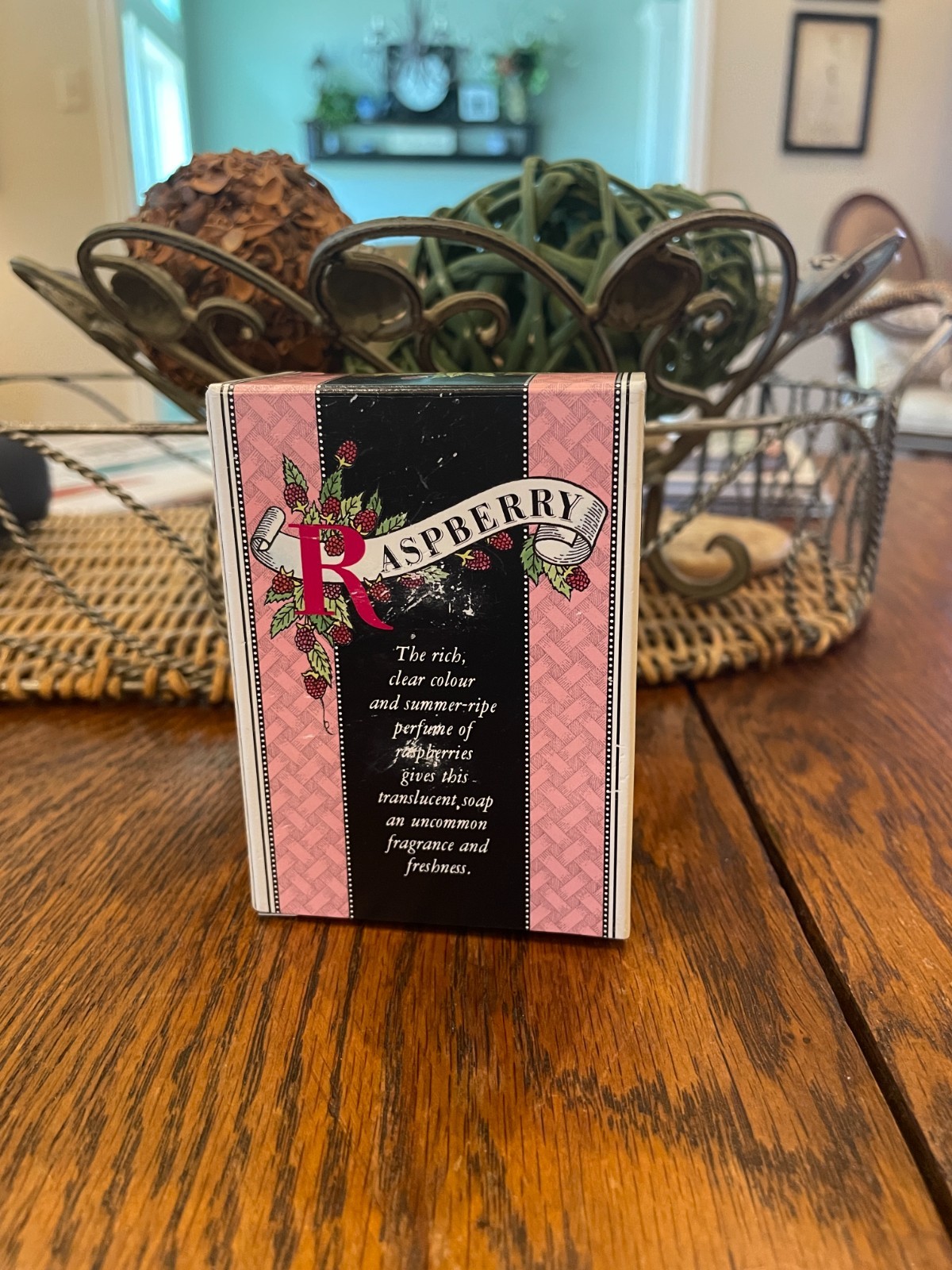 Vintage Victoria’s Secret Raspberry Glycerine Bar Soap 4.4oz (125g)