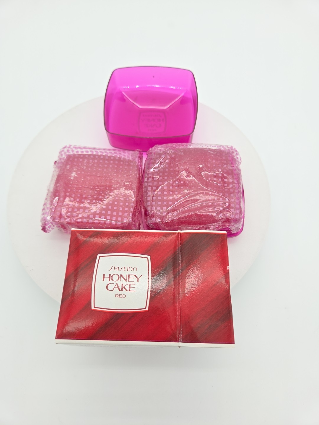 Shiseido Honey Cake Translucent Fragrance Ruby Red Soap 100g Box & Case 2 Pack