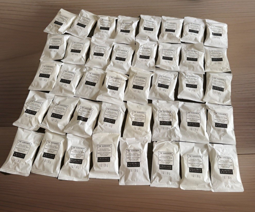 40 pcs The Gardeners CLEANSING BAR Soap Crabtree & Evelyn Herbal Renewal 1oz