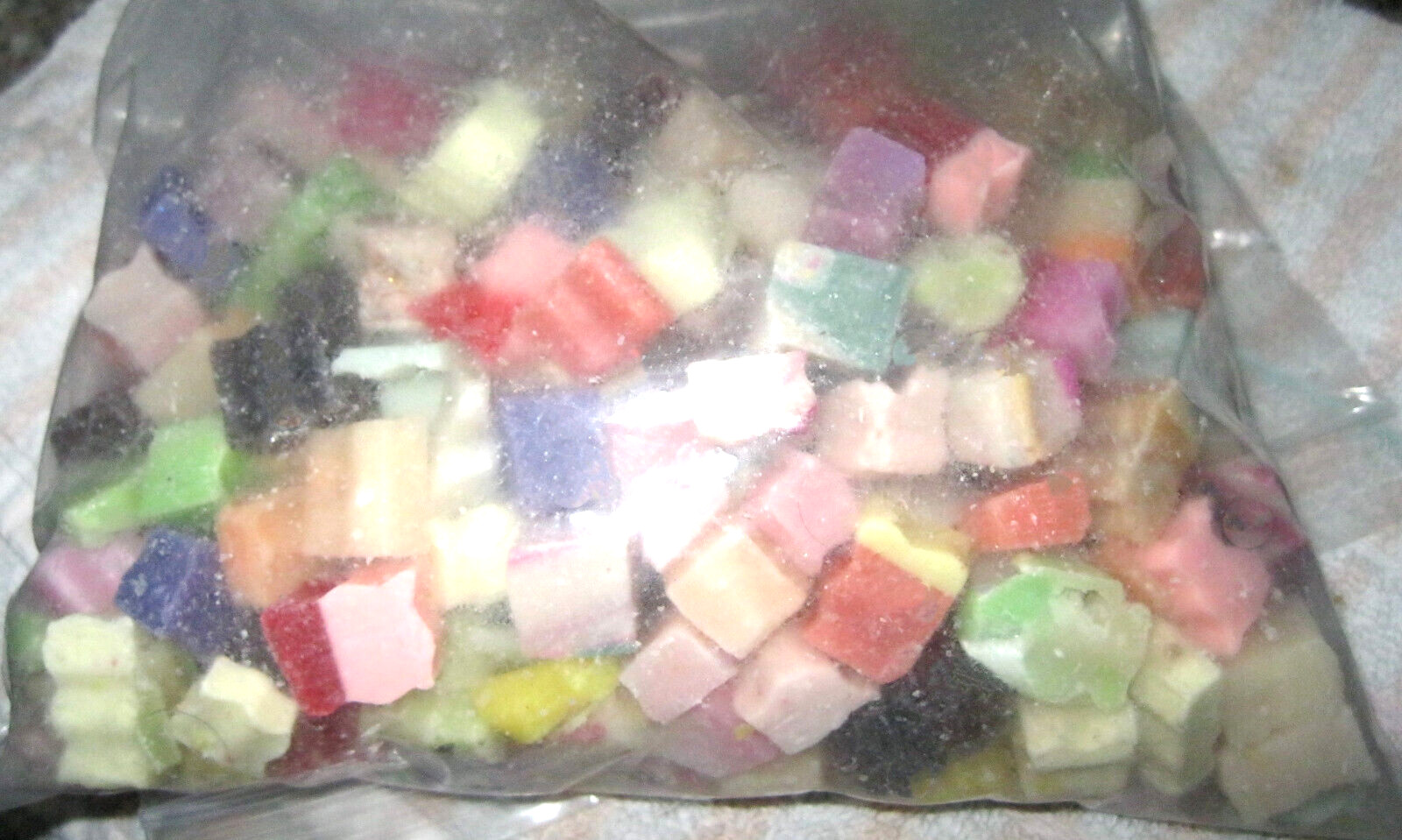 All Natural 1.4 lb. Assorted Deluxe Mini Soap Pieces Face/Body Kids’ Soap – NEW