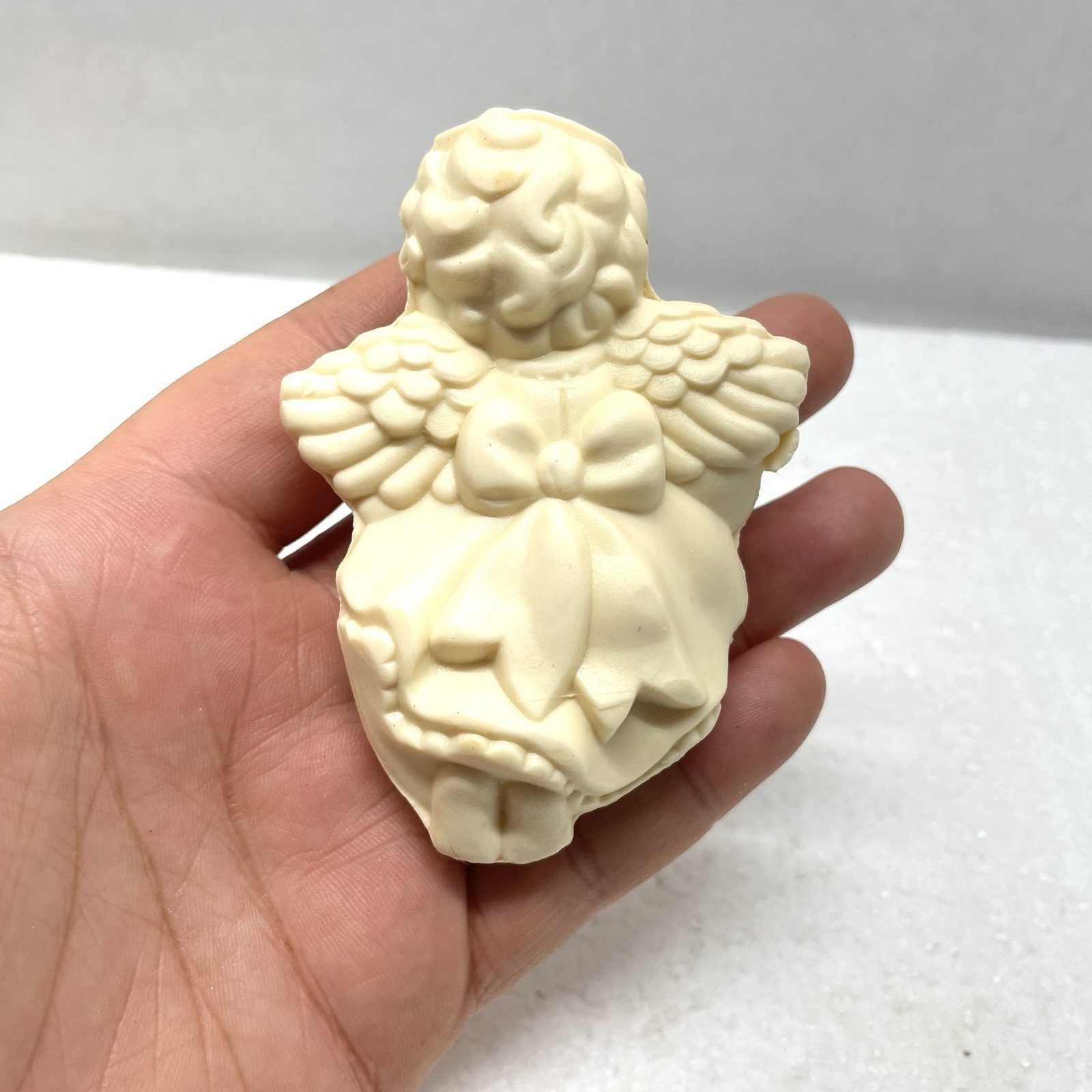 Angel Shaped Soap 2 oz Cherubs Ivory Perfumed Vintage Avon Vanilla Soft Musk