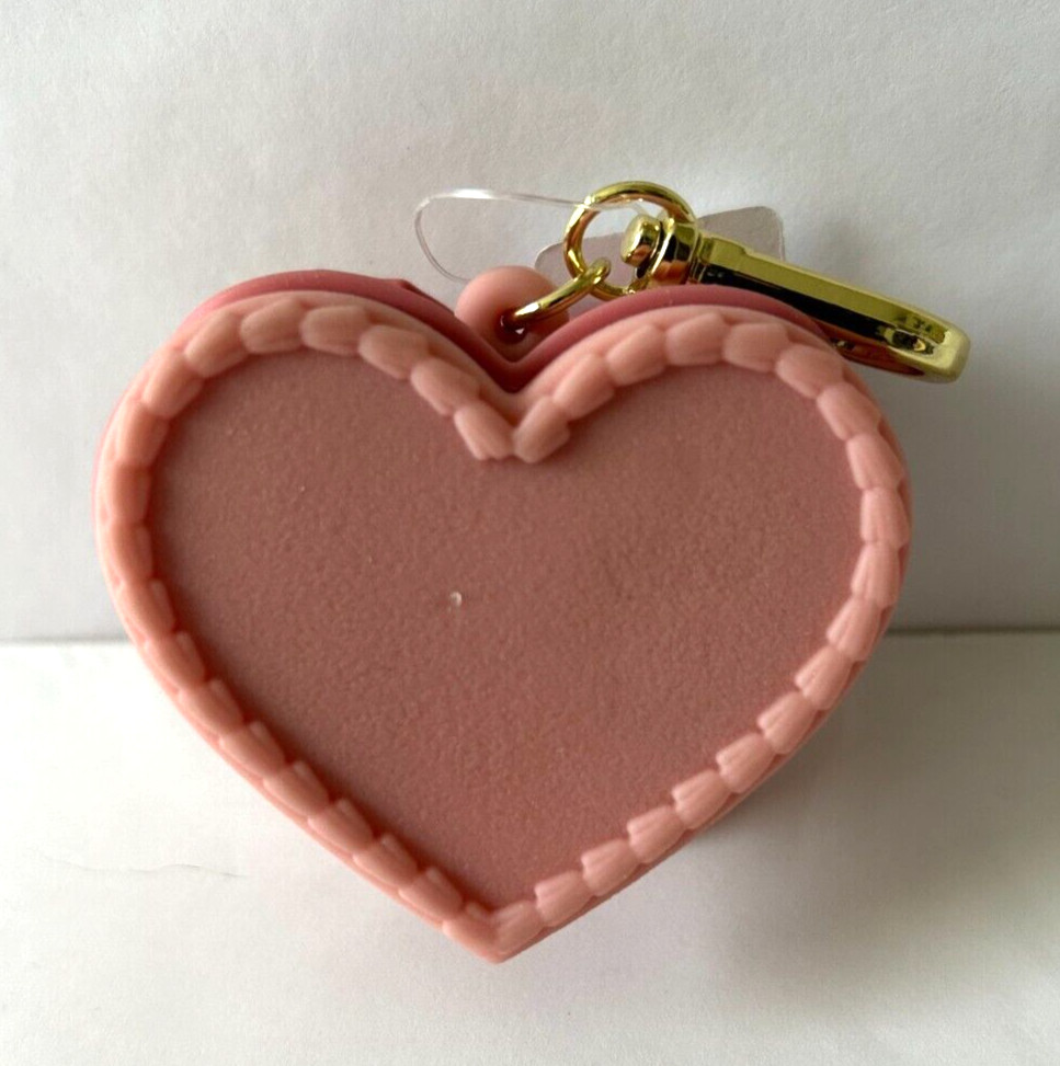 NEW Bath & and Body Works Happy Smiley HEART Cake Pocket HandGel Holder Keychain
