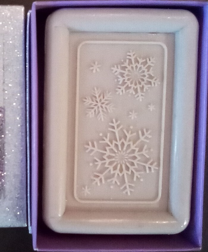 NIB ~ Winterberry “Snowflake” GLYCERIN 12 oz Bar Soap in Gift (Card) Box • USA