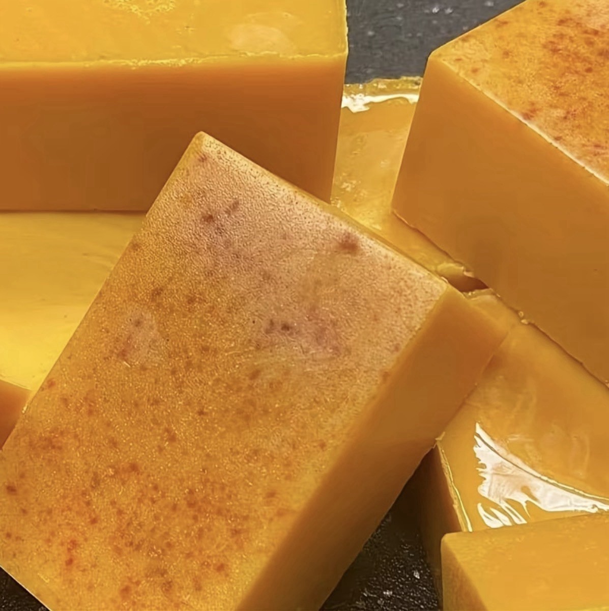 3 pcs Sama Luxe Turmeric & Kojic Acid Brightening Cleansing Soap 100g Multipack