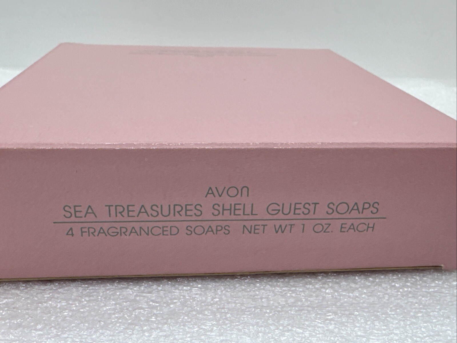 Vintage 1986 Avon Sea Treasures Set Of 4 Pink Seashell Bar Soaps With Tin