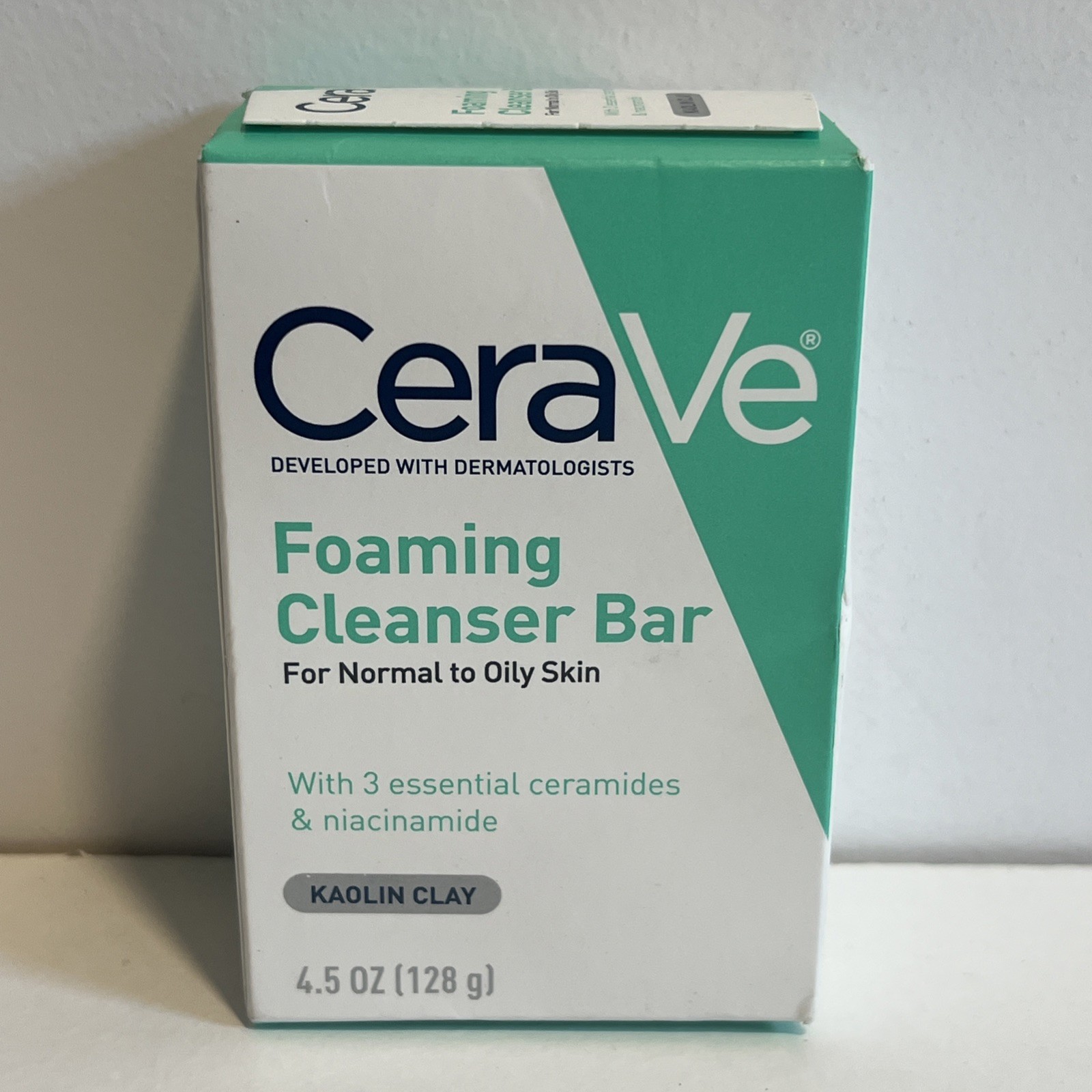 CeraVe Foaming Cleanser Bar for OilySkin, Body and Face Fragrance Free, 4.5 oz