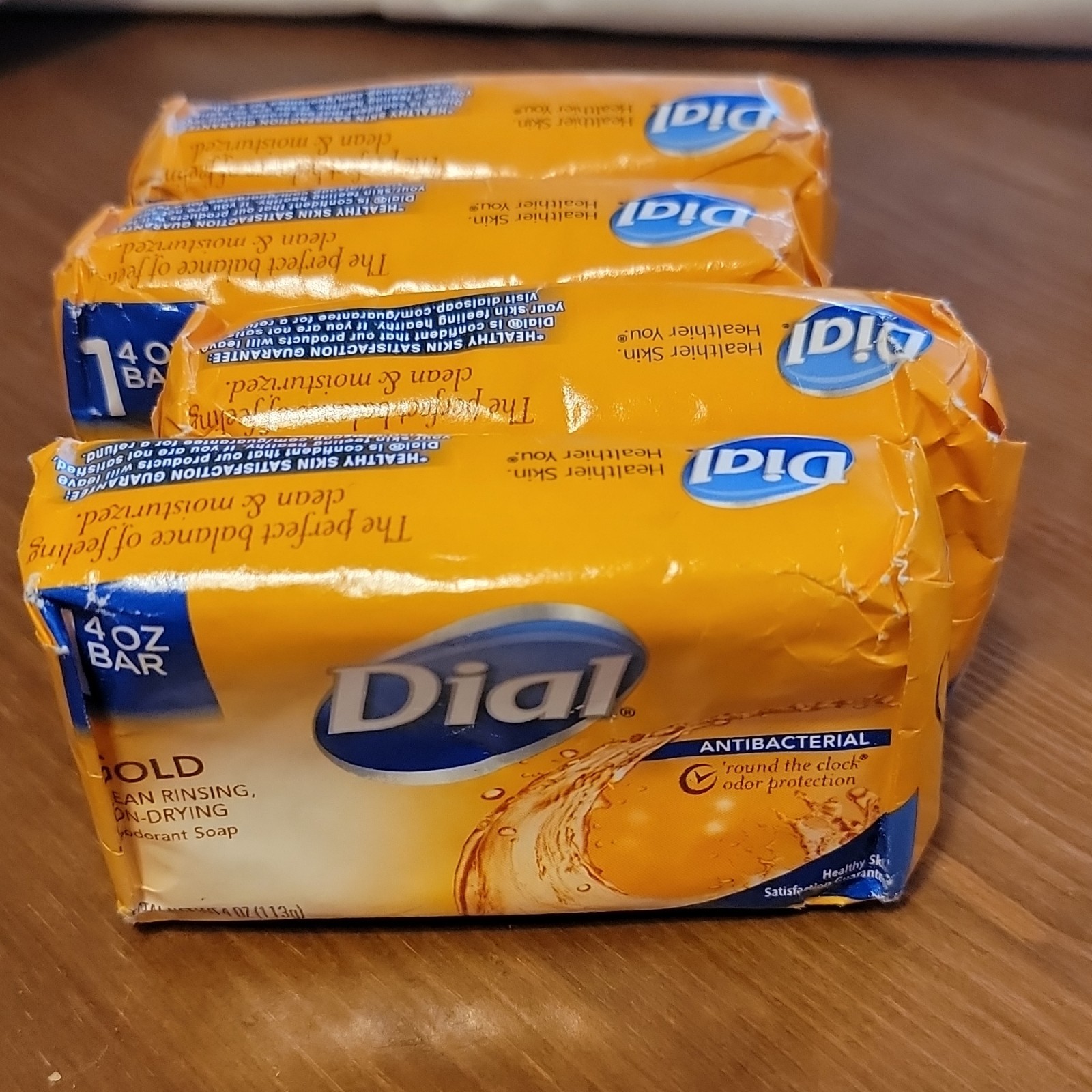 Dial Gold Antibacterial Deodorant Soap Bar 4 oz Benzalkonium Chloride 4 bars