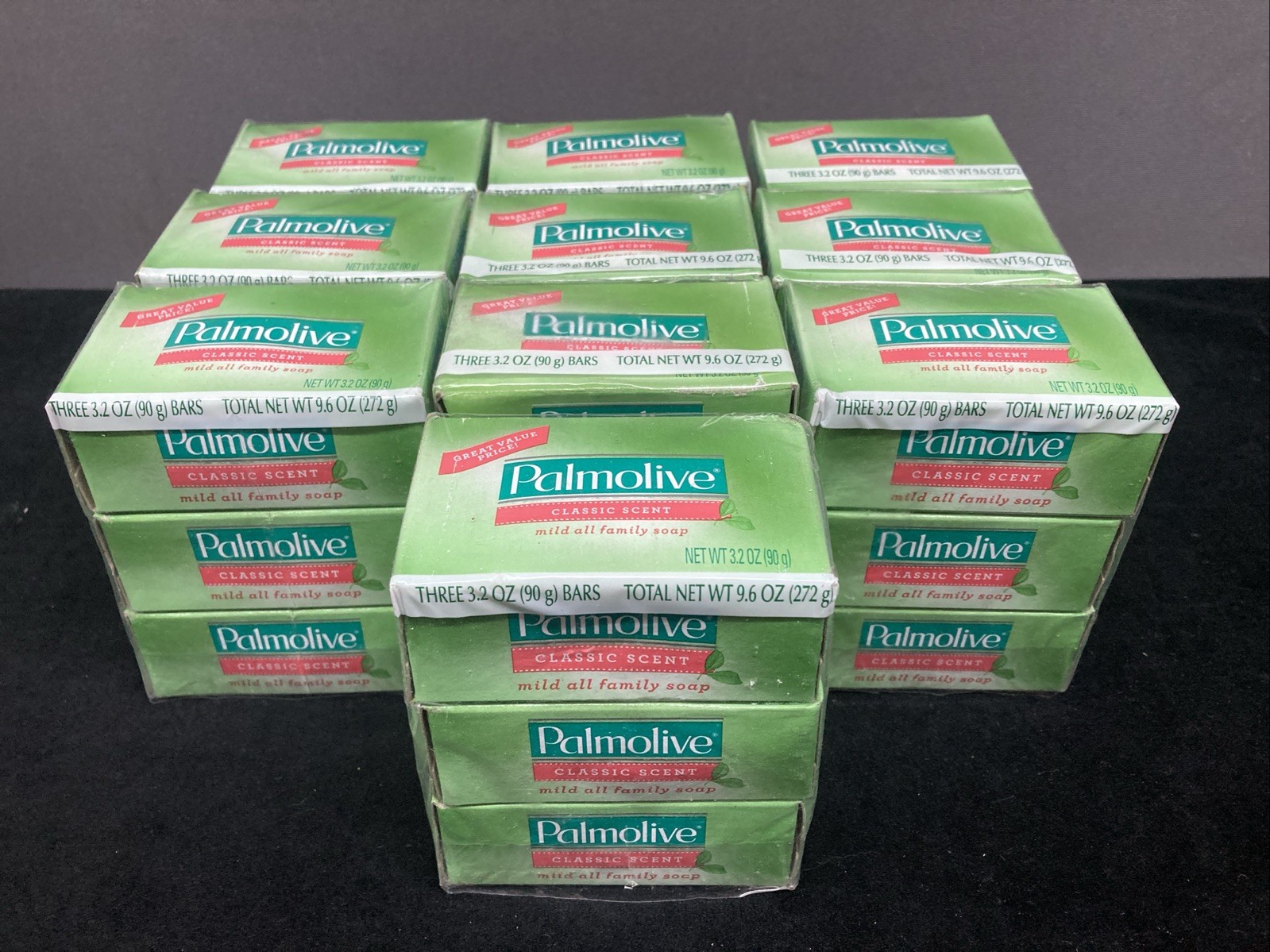 Palmolive Mild Soap Classic Scent 3.2oz. Classic Scent Lot of 30