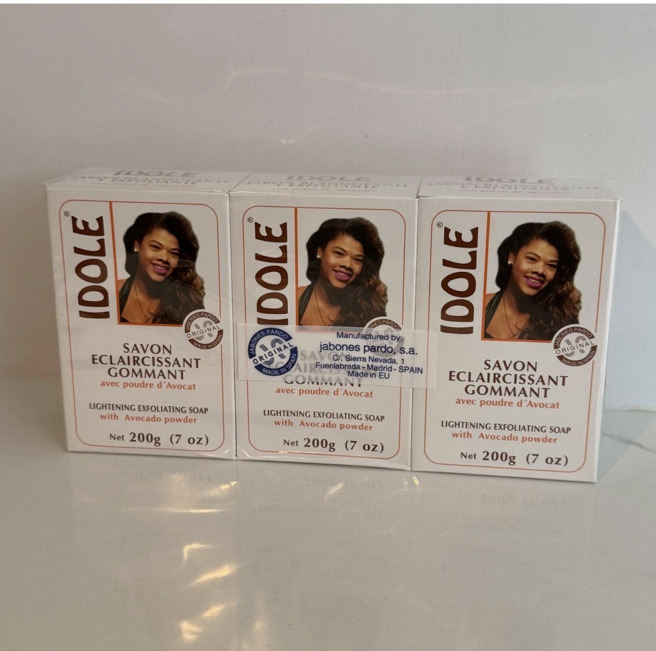 PACK OF 6 IDOLE Lightening Exfoliating Soap With Avocado Powder 200g (7 Oz)