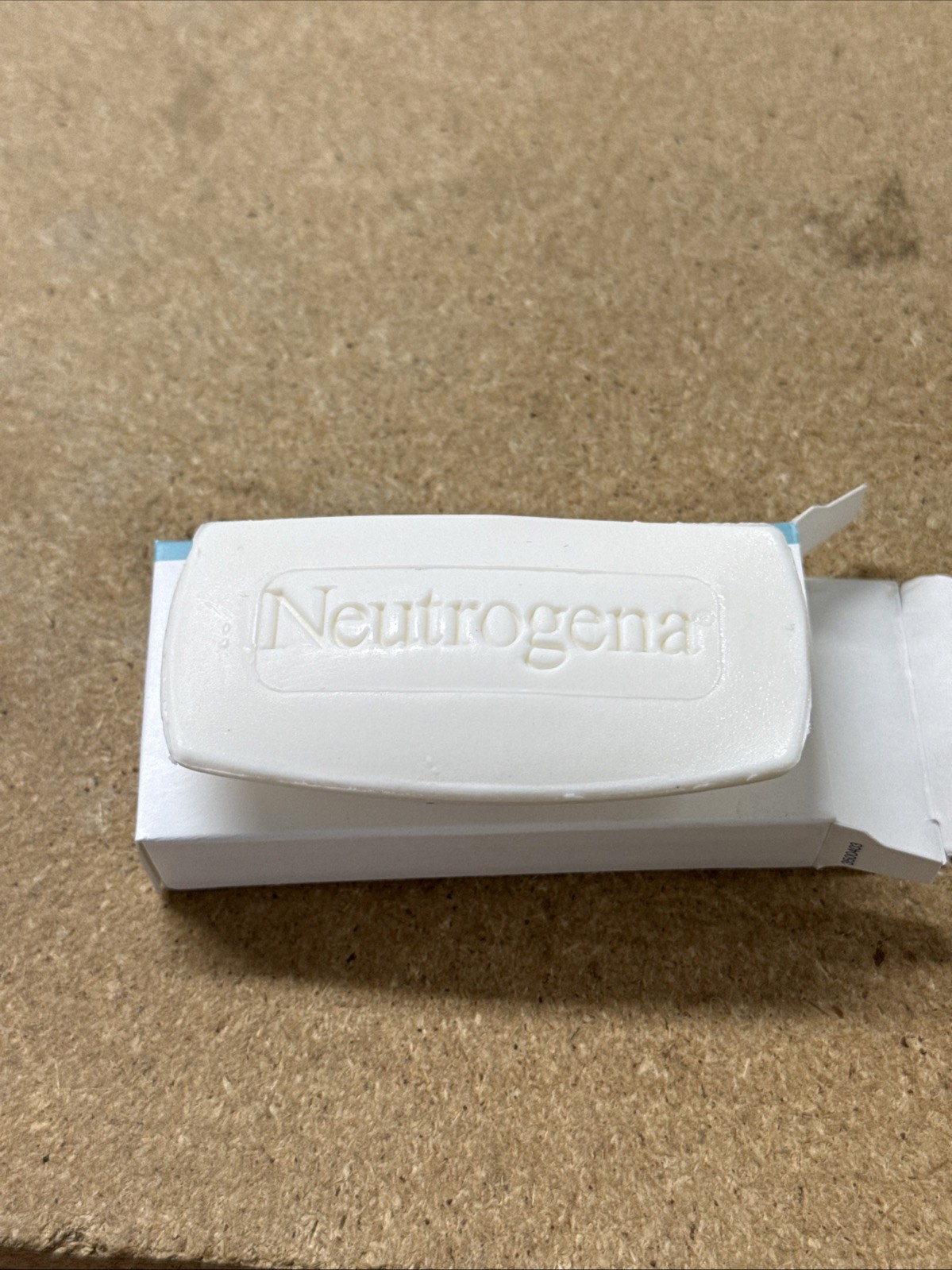 Neutrogena French Milled Bath Soap Lot of 20 each 1 oz Bars. Total of 20oz
