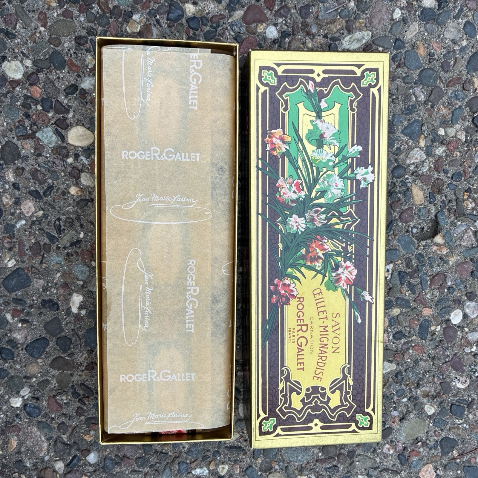 Roger & Gallet Paris Savon Ceillet Mignardise “Carnation” 3x 3.5oz Perfumed Soap