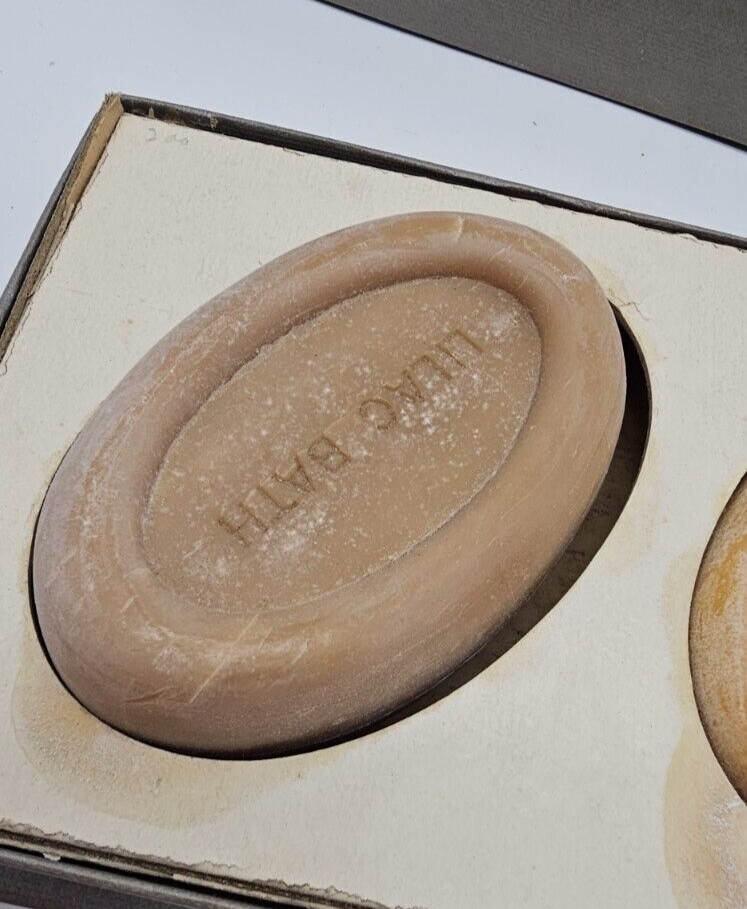 Vintage MEM of Vienna Scented Ovals Luxurious Toilette Soaps New Open Box *READ