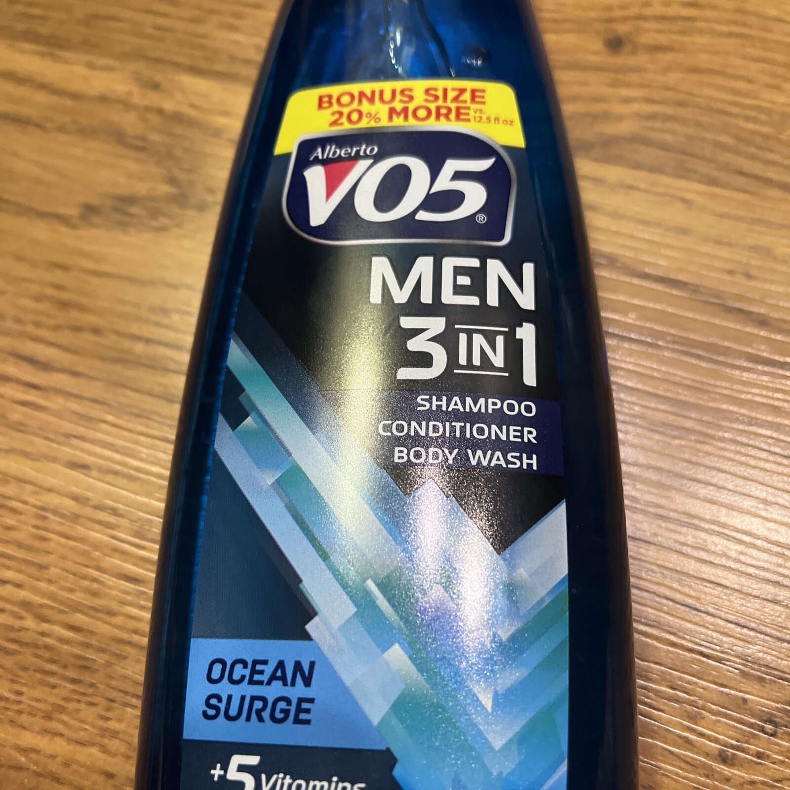 V05 Men 3-in-1 Shampoo Conditioner Body Wash 15 Oz Ocean Surge New