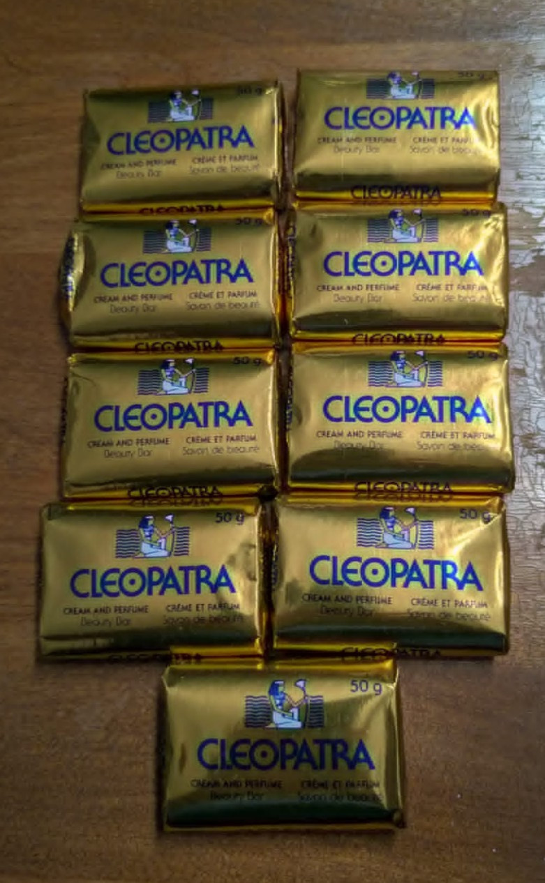 Lot of 9 Vintage Cleopatra Beauty Soap Bars 50g Gold Foil Made in France New