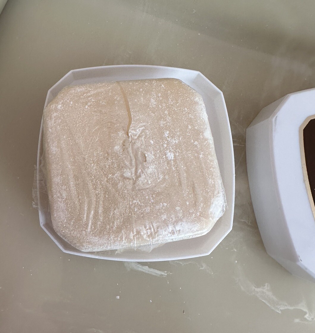 Vintage Y. YVES SAINT LAURENT YSL Paris SOAP TRAVEL CASE 100 G – EMB 60350 3313