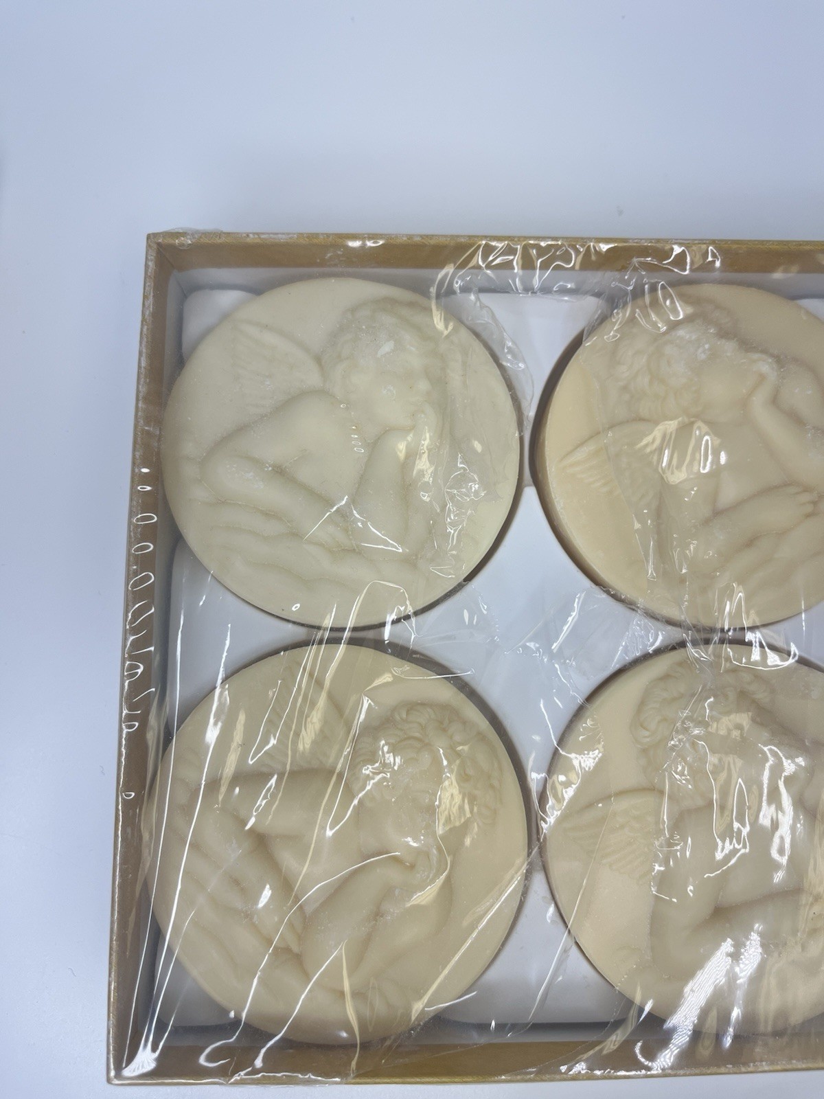 Saponificio Artigianale Fiorentino Raphael Cherub Angel Soap 4 Round Relief
