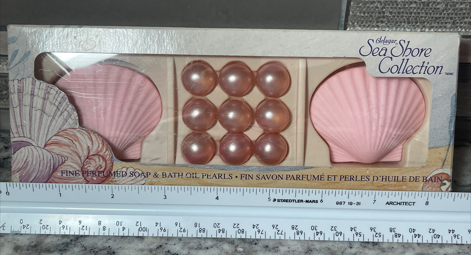 DELAGAR Soap Shells Pearls Perfumed PINK Vintage NOS New B36