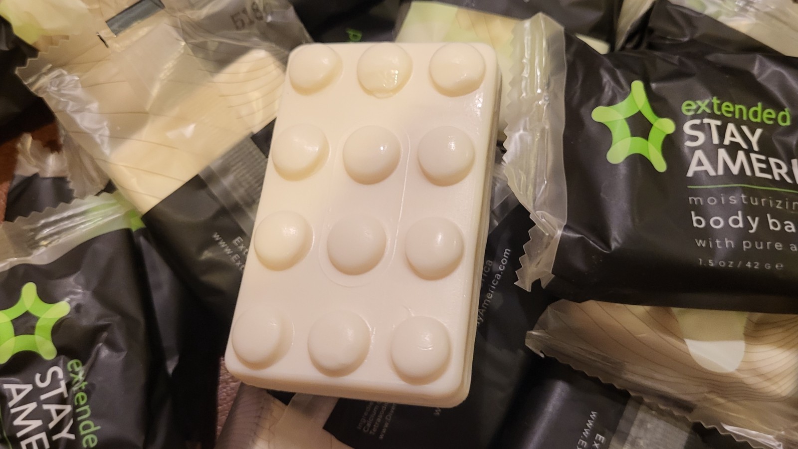 50 PCs Extended Stay Hotel White Tea 1.5 Oz Massaging Body Soap SEALED FREE SHIP
