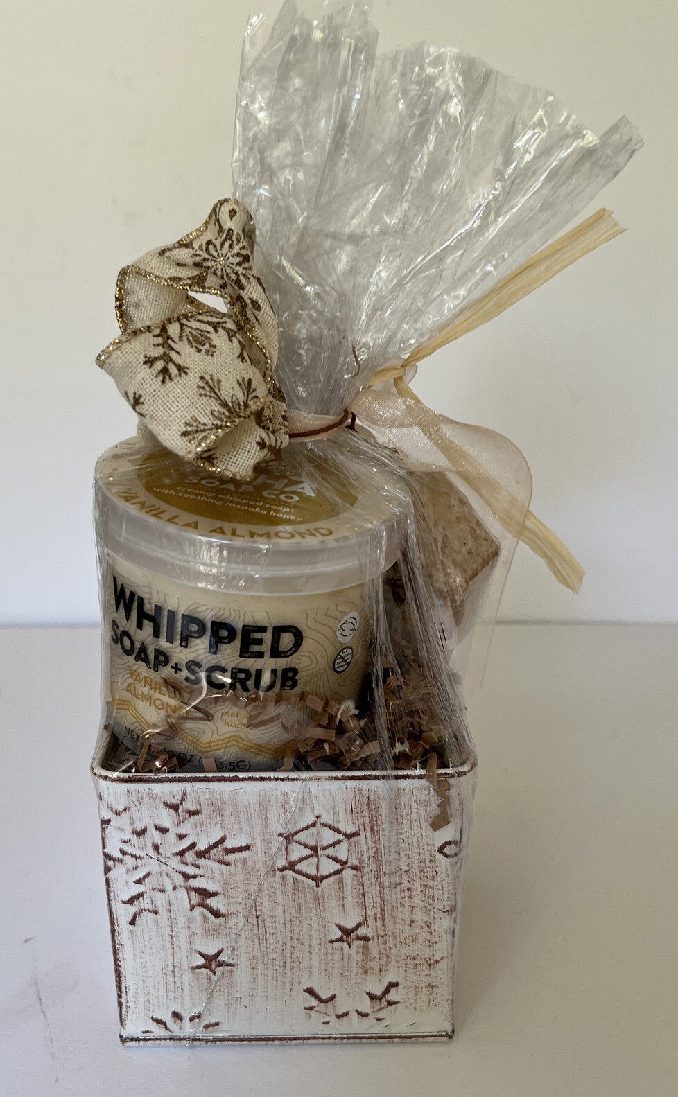 NEW Pacha Soap Co. Gift Set of Whipped Soap Scrub (Vanilla Almond) + Froth Bomb