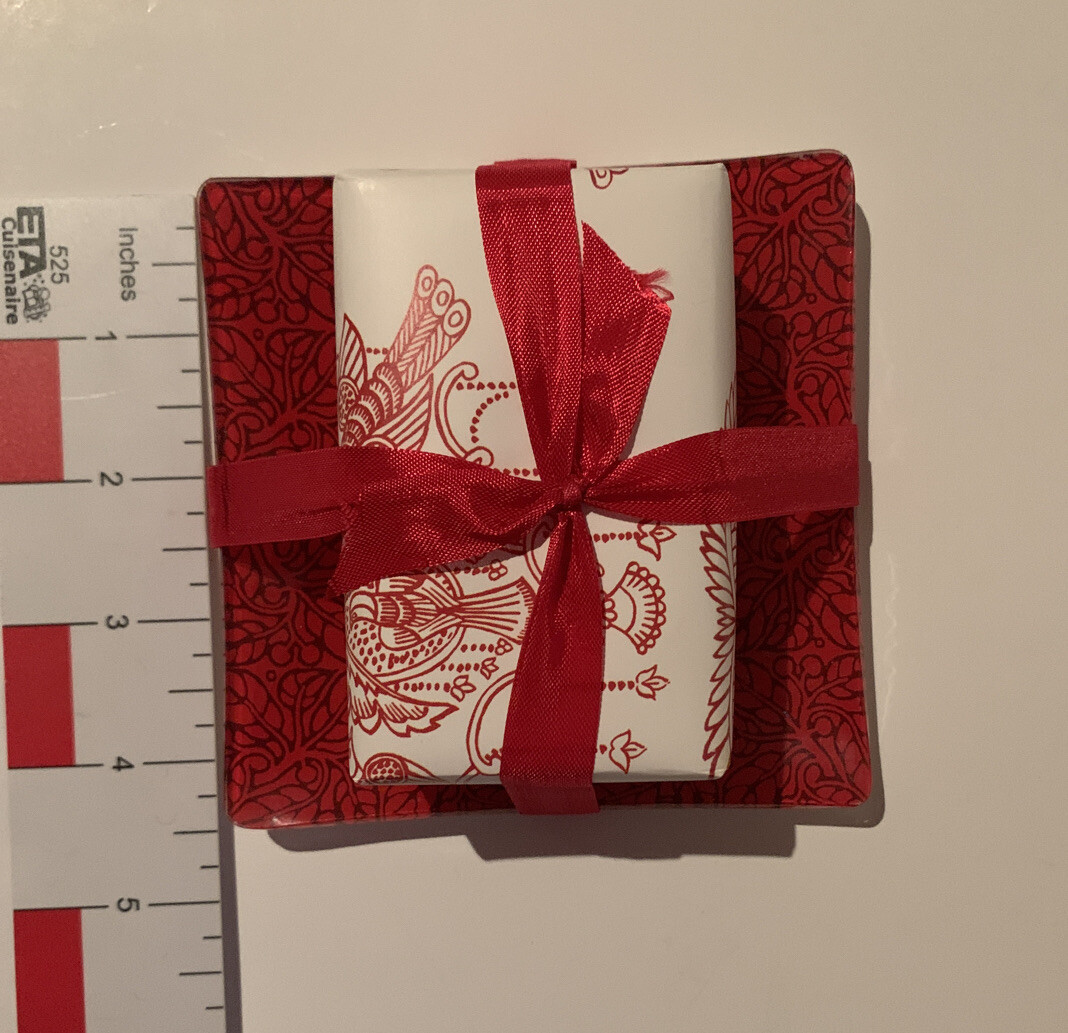 Mudlark Handcrafted Classic Almond 6.6 oz Soap Bar & Red Glass Dish